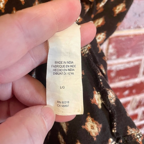 Lucky Brand Black Embroidered Sleeveless V-neck Top. Women’s L. - Picture 8 of 10